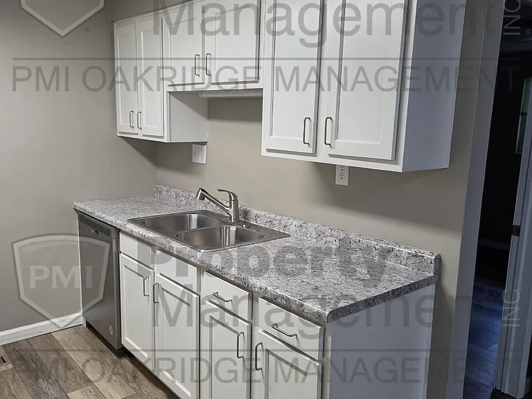 1256 Heritage Dr — Photo 8