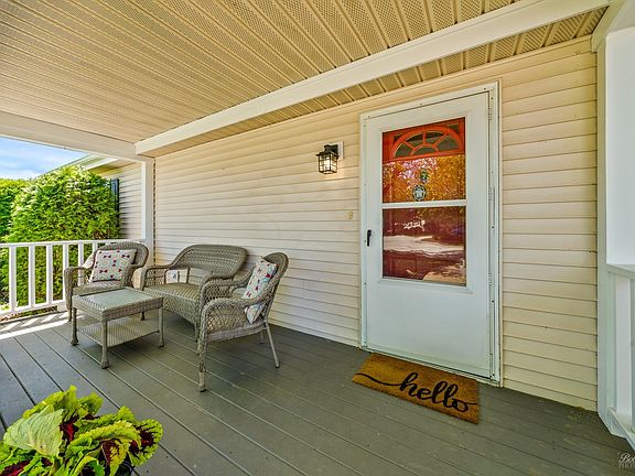 3rd image of 511 Balmoral Ct
