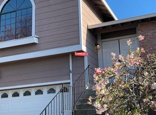 100 Commodore Ct, Vallejo, CA 94591