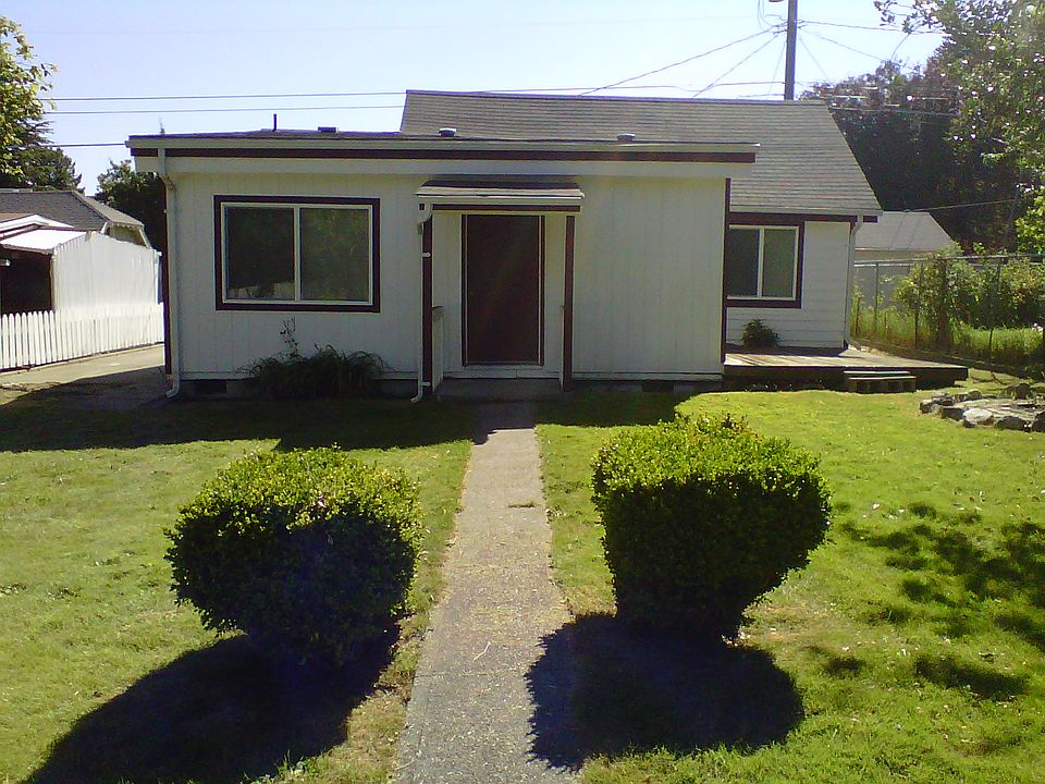 1st image of 4031 E East St