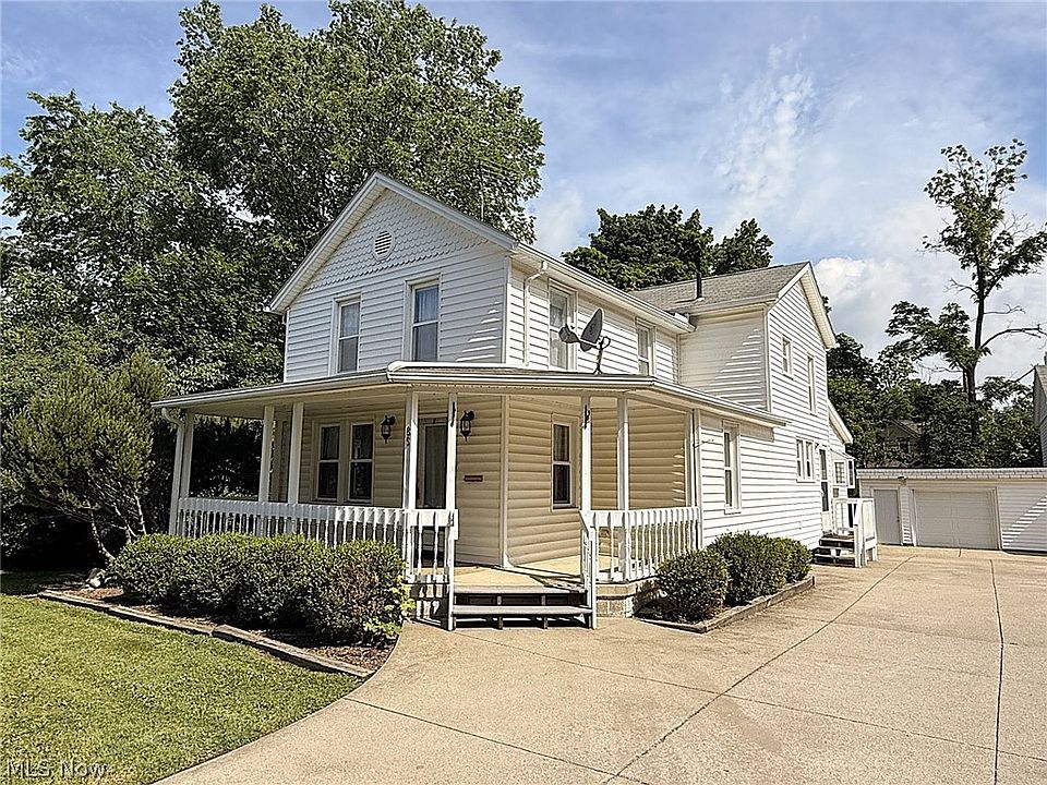 1st image of 85 Maple Dr