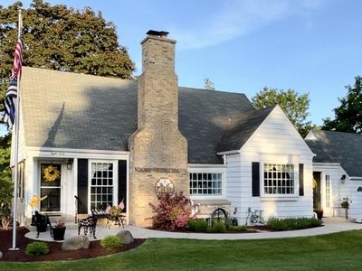 840 Kurtis DRIVE, Elm Grove, WI, 53122