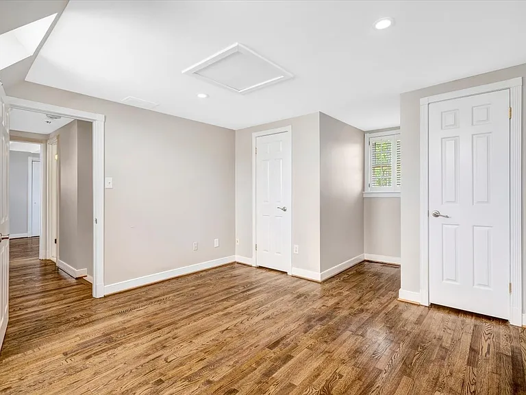 3rd bedroom on 4th floor