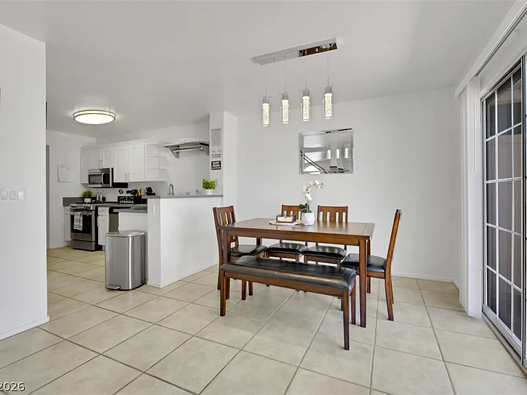 7989 Lisa Dawn Ave — Photo 10
