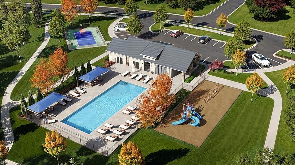 2nd image of 1513 SE Rising Sun Dr