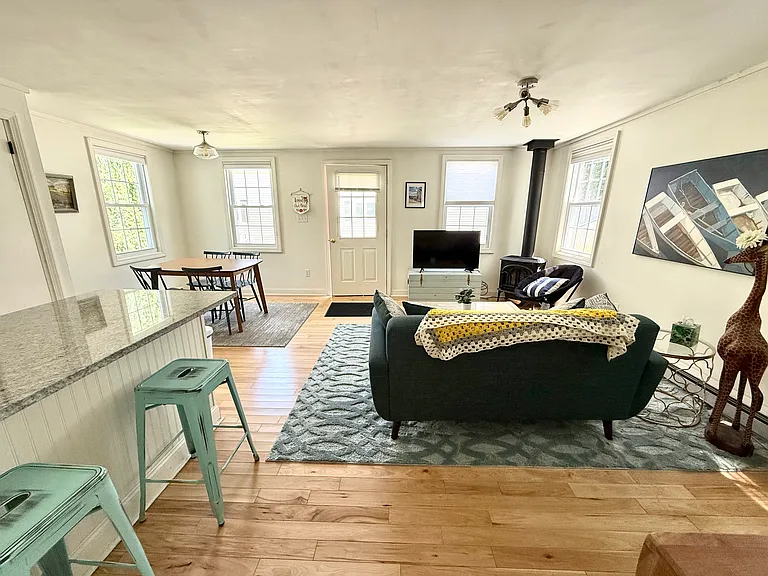 15 Lincoln St #3 — Photo 4