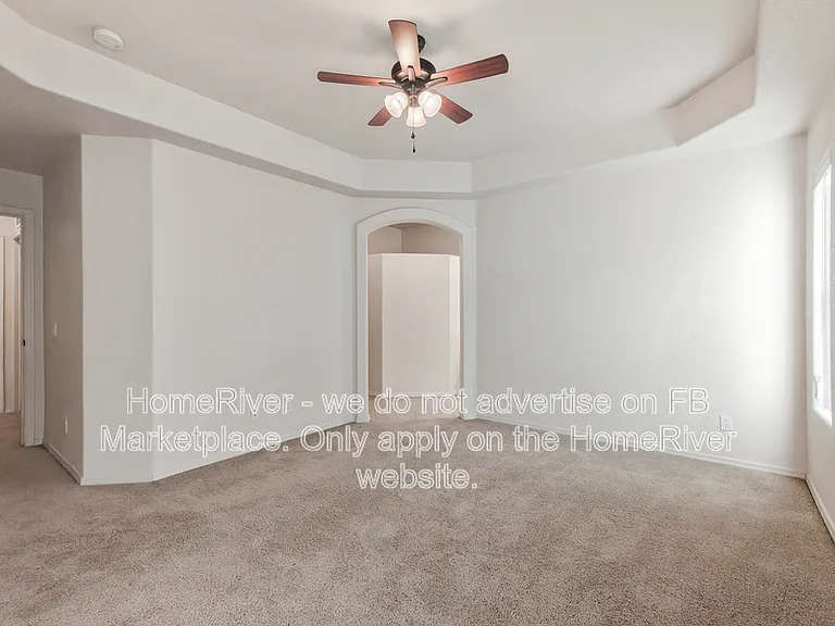 4042 Columbia Dr — Photo 9