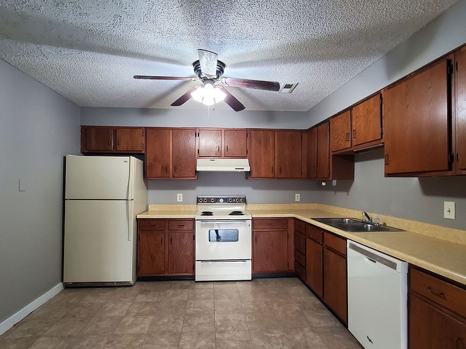 1st image of 1631 A St #7