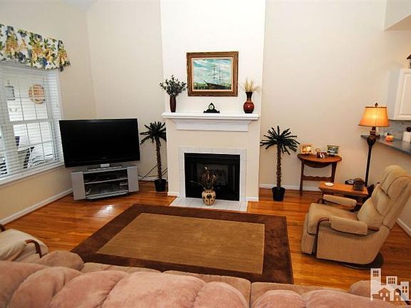 3rd image of 7509 Promontory Court