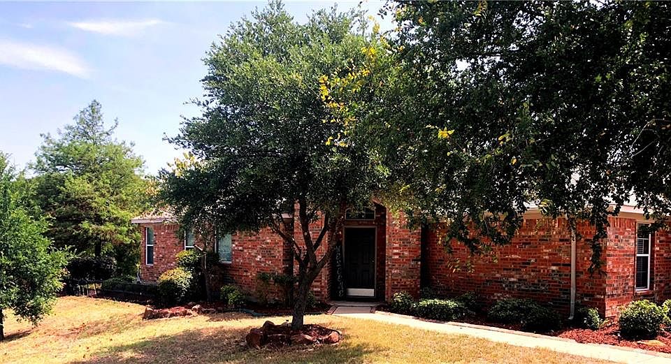 1st image of 401 Shadow Grass Ave