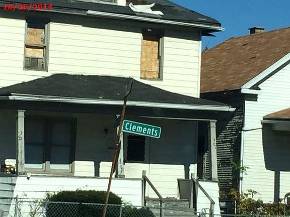 4th image of 2200 Clements St