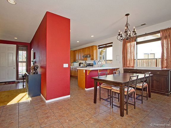3rd image of 24997 Mandarin Ct