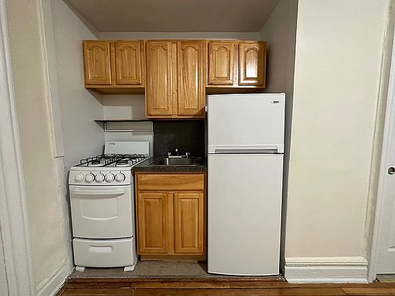 5th image of 253 Cumberland St APT 206