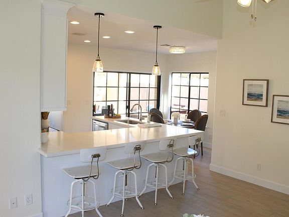 High Ceilings Light and Bright