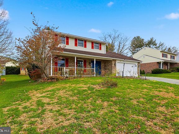 3rd image of 647 Candlewyck Rd