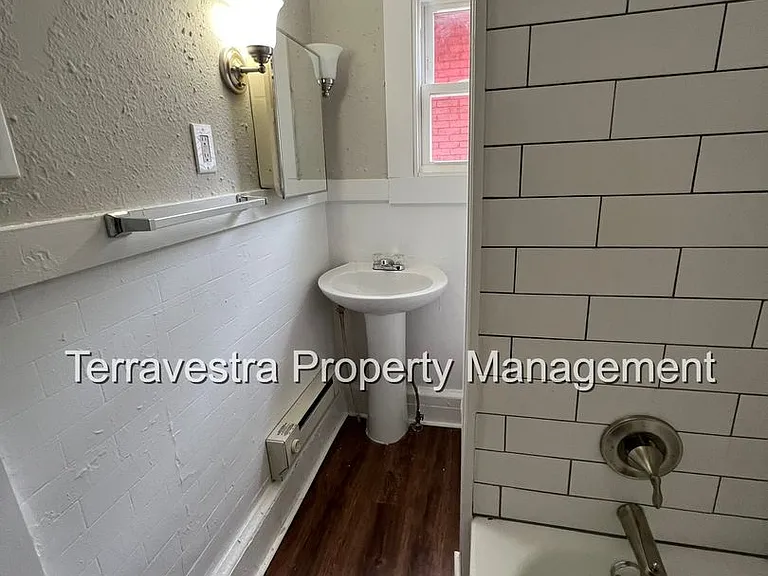 118 N 2nd Street — Photo 17