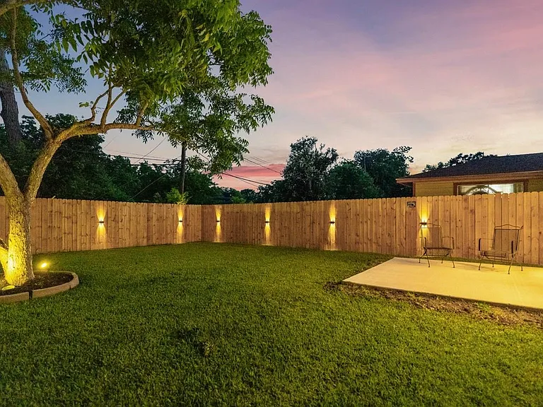 3138 Sunbeam St — Photo 47