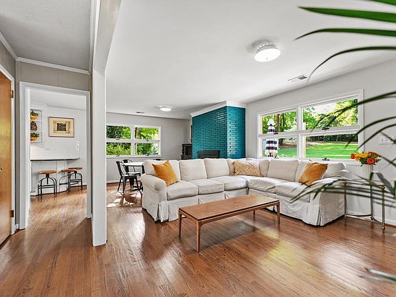 3rd image of 3407 Ocotea St