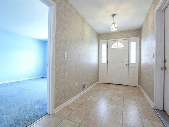 4th image of 65 Freedom Pond Ln