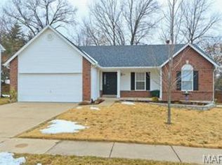 242 Alexandria Dr, Saint Charles, MO