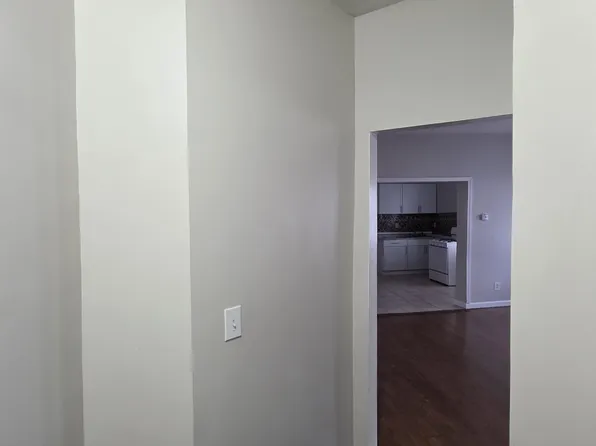 84 Sanford Ave #1, Bridgeport, CT 06604