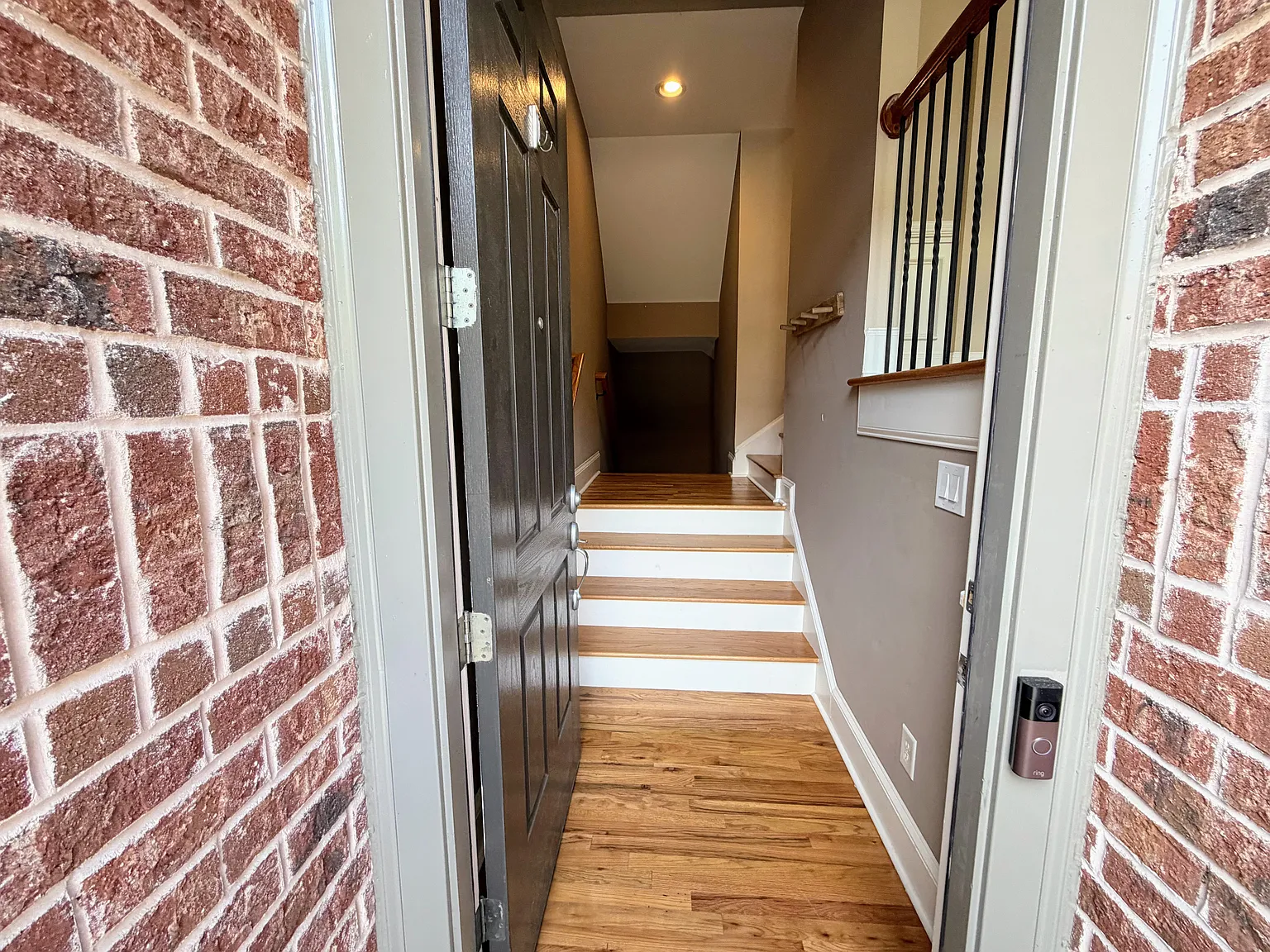 4 bed, 3.5 bath, $3,200 — Photo 1