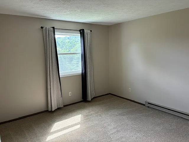 2 bed, 1.5 bath, 1000 sqft, $750 — Photo 2