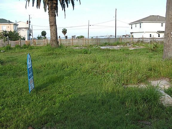 2nd image of 1017 63rd St