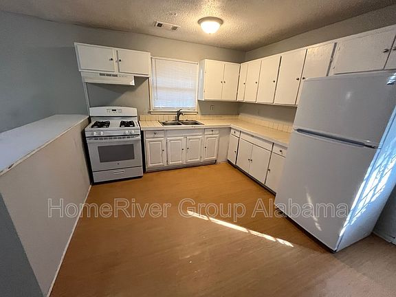 5th image of 1714 Coral Ln