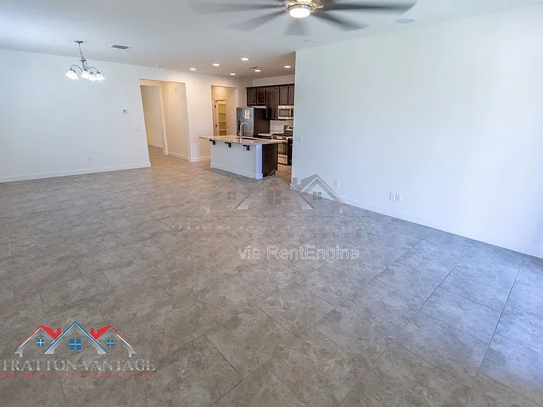 16264 W Canterbury Dr — Photo 16
