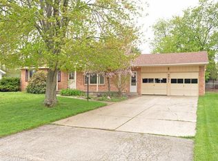 7791 Graceland Dr, Jenison, MI 49428