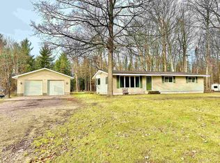 10661 S 75th Rd, Rapid River, MI 49878