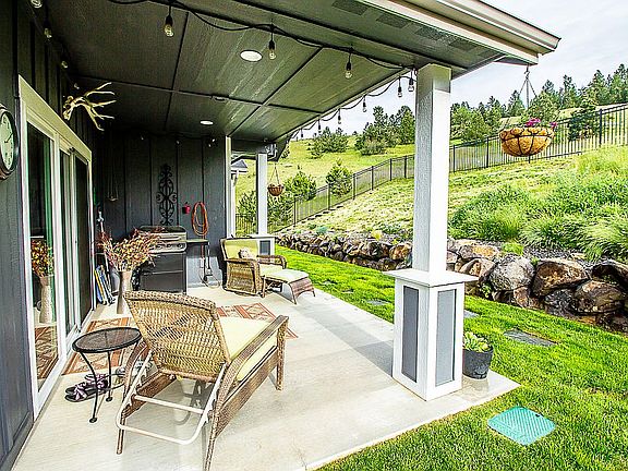 Beautiful views..back patio