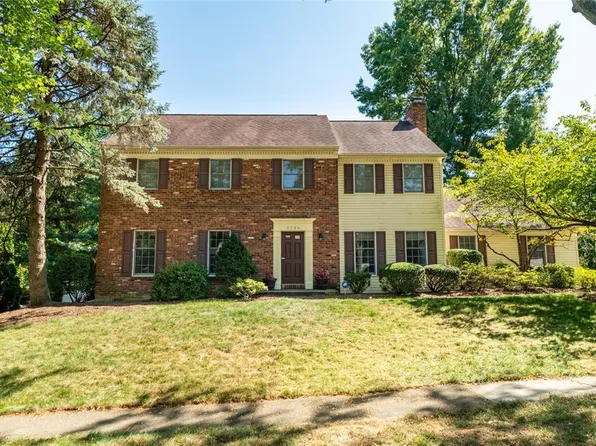 5288 Andrea Dr, Allentown, PA 18106