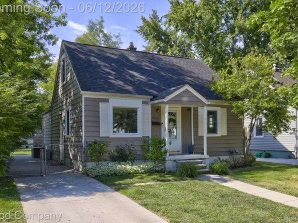 1518 Bauman Ave, Royal Oak, MI 48073