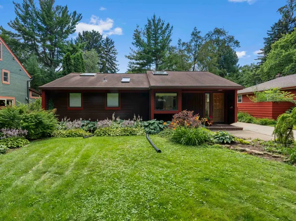 5733 Bittersweet Pl, Madison, WI 53705