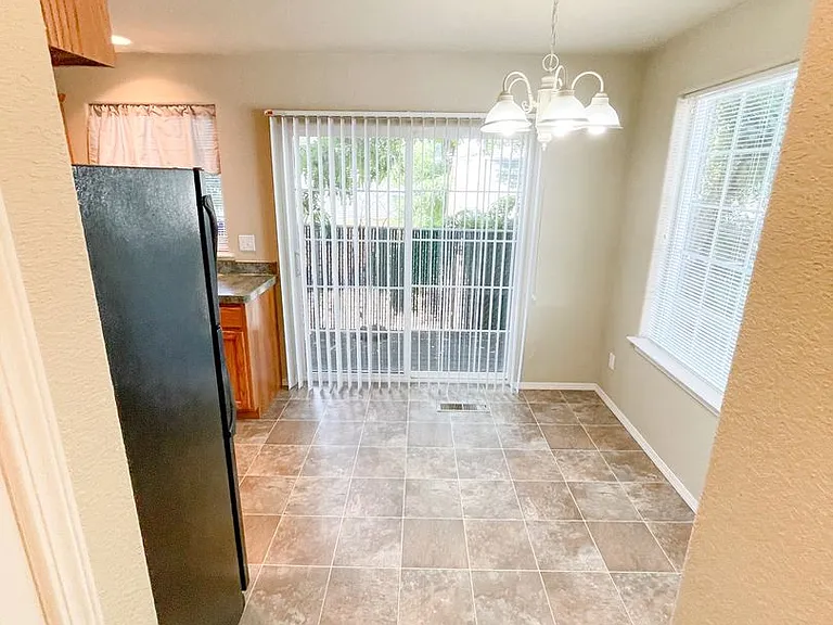 614 Prescott St — Photo 5