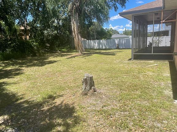 3rd image of 571 Hummingbird Ct