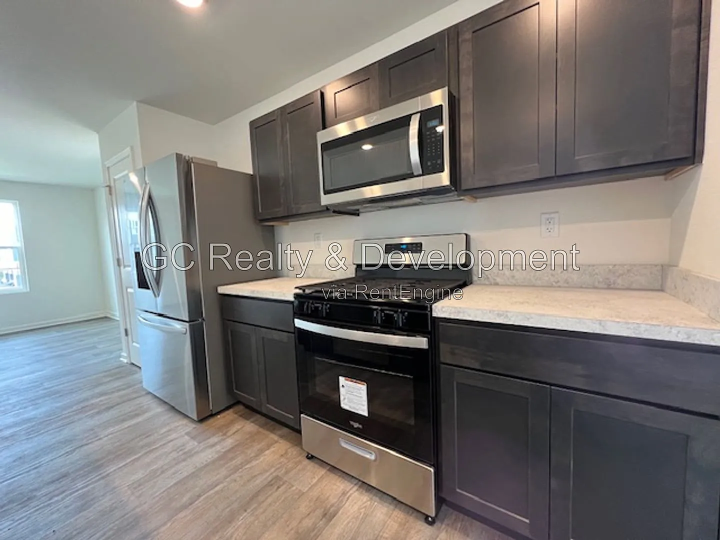 3 bed, 2.5 bath, 1758 sqft, $2,575 — Photo 3
