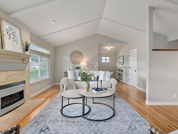 4th image of 1721 Marina Way