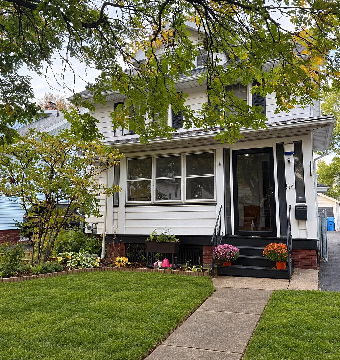 Devon Rd, Rochester — Photo 1