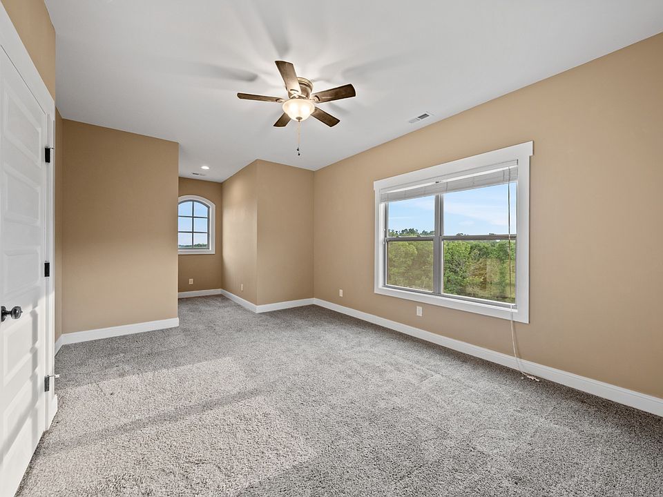 37th image of 128 Leath Ln