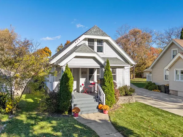 6742 Hillside LANE, Wauwatosa, WI 53213