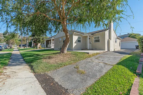 3054 N Frederic St Photo 1