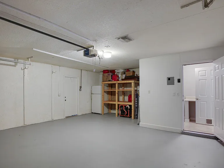 542 Indigo Ave — Photo 32