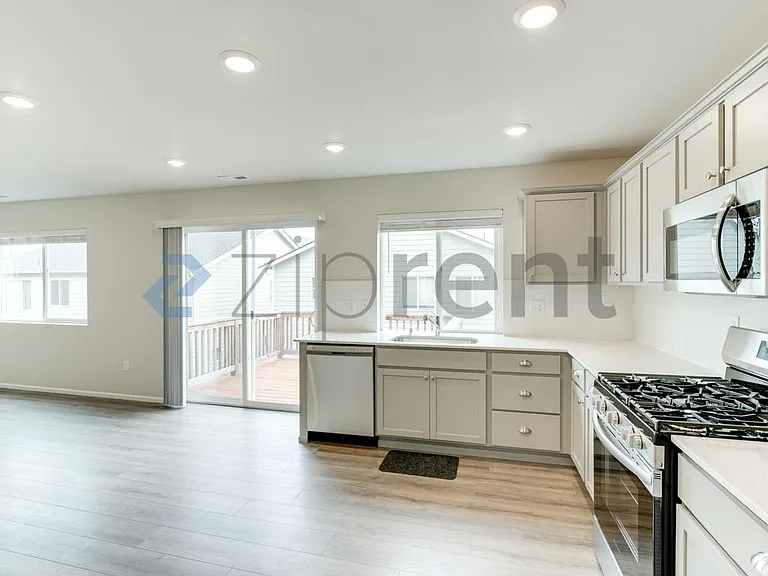 1026 17th Ave — Photo 7