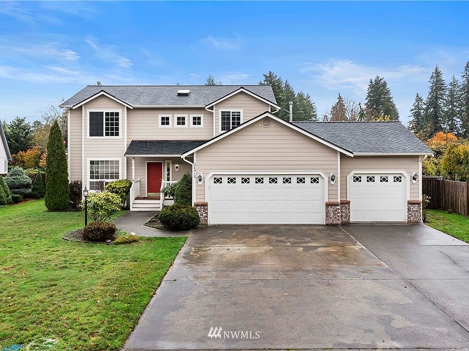 Welcome to this amazing home that is situated on a quiet cul de sac and is move in ready!