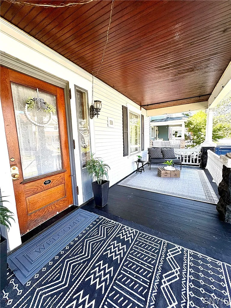 5 bed, 1.5 bath, 3024 sqft, $2,800 — Photo 3