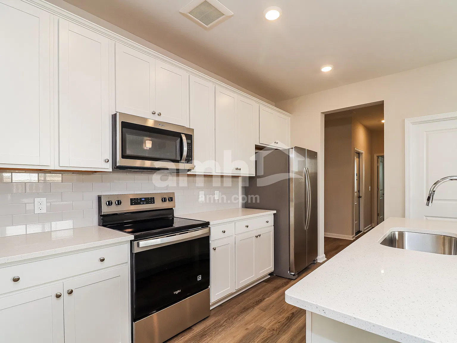 4 bed, 2.0 bath, 1884 sqft, $2,445 — Photo 3