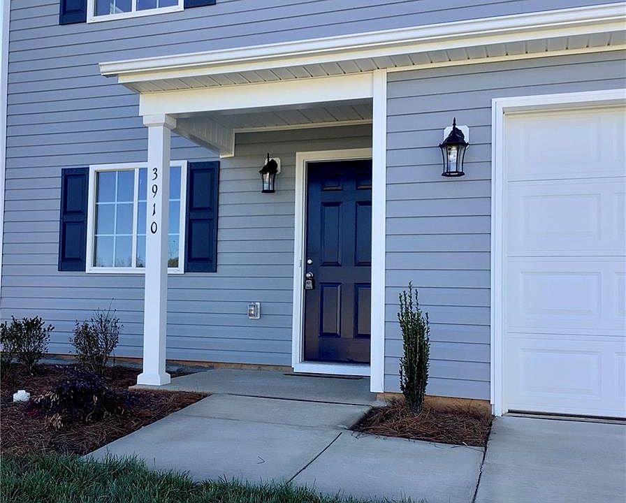 2nd image of 3810 Sanderston Dr